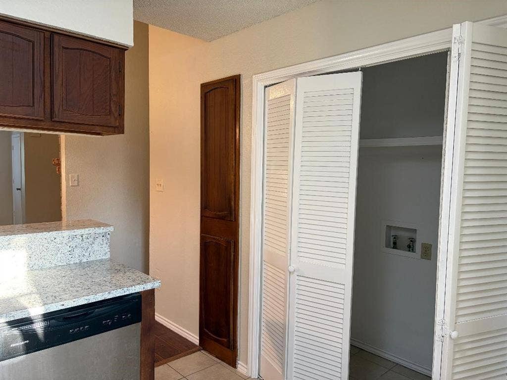 2909 Kathleen Lane, Euless, TX 76039 2909 Kathleen Lane, Euless, TX 76039