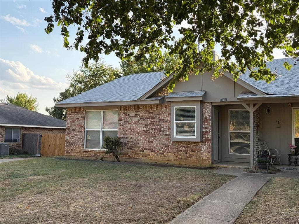 2909 Kathleen Lane, Euless, TX 76039 2909 Kathleen Lane, Euless, TX 76039