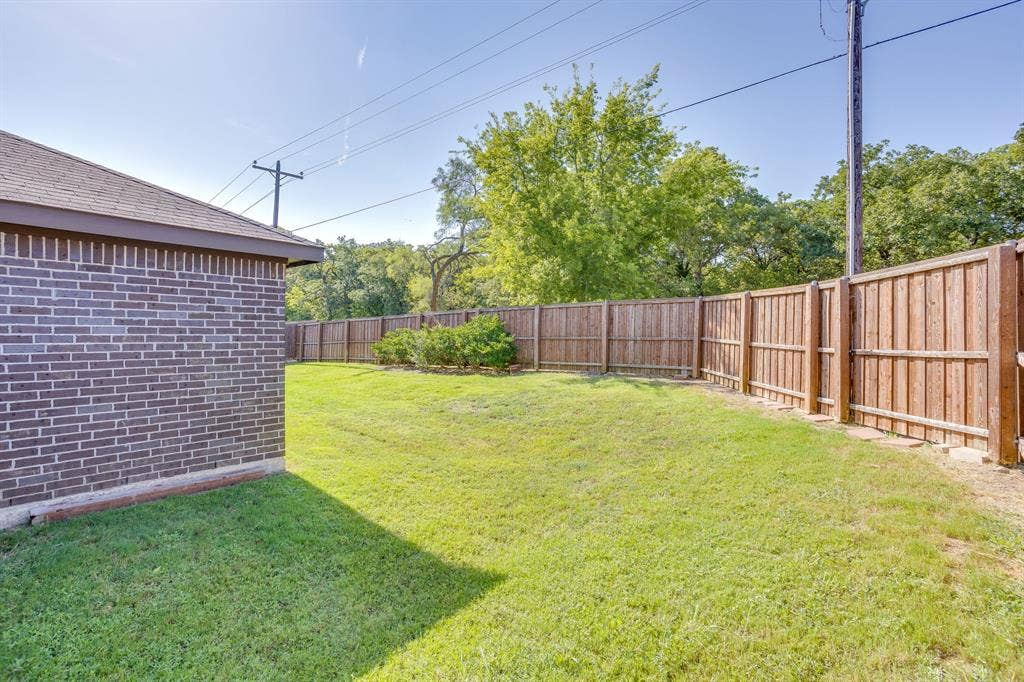 1533 Grassy Meadows Drive, Burleson, TX 76058 1533 Grassy Meadows Drive, Burleson, TX 76058