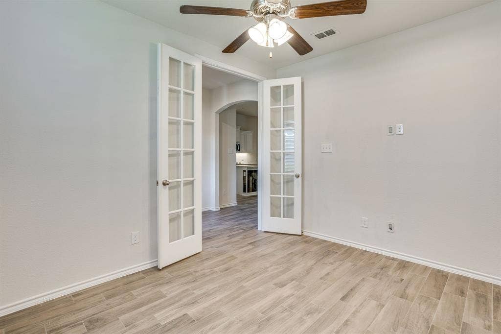 1533 Grassy Meadows Drive, Burleson, TX 76058 1533 Grassy Meadows Drive, Burleson, TX 76058