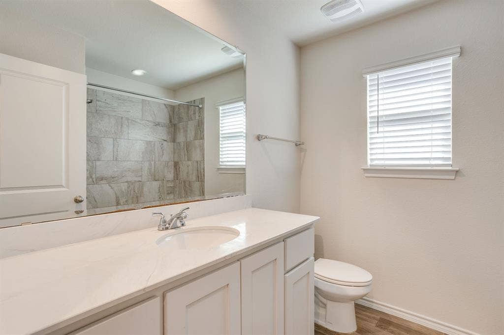 1533 Grassy Meadows Drive, Burleson, TX 76058 1533 Grassy Meadows Drive, Burleson, TX 76058