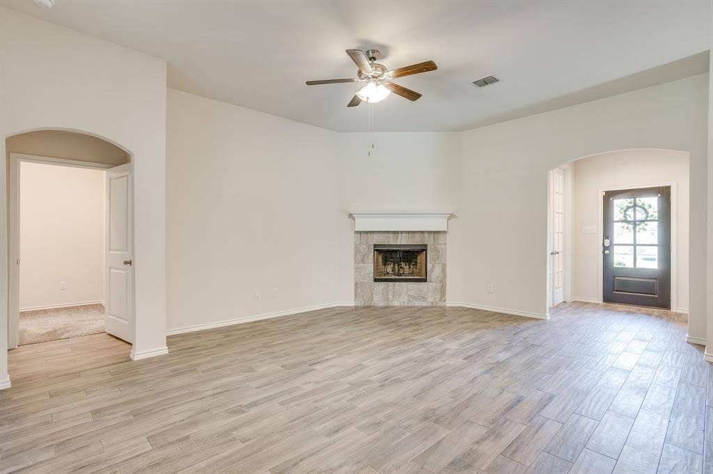 1533 Grassy Meadows Drive, Burleson, TX 76058 1533 Grassy Meadows Drive, Burleson, TX 76058
