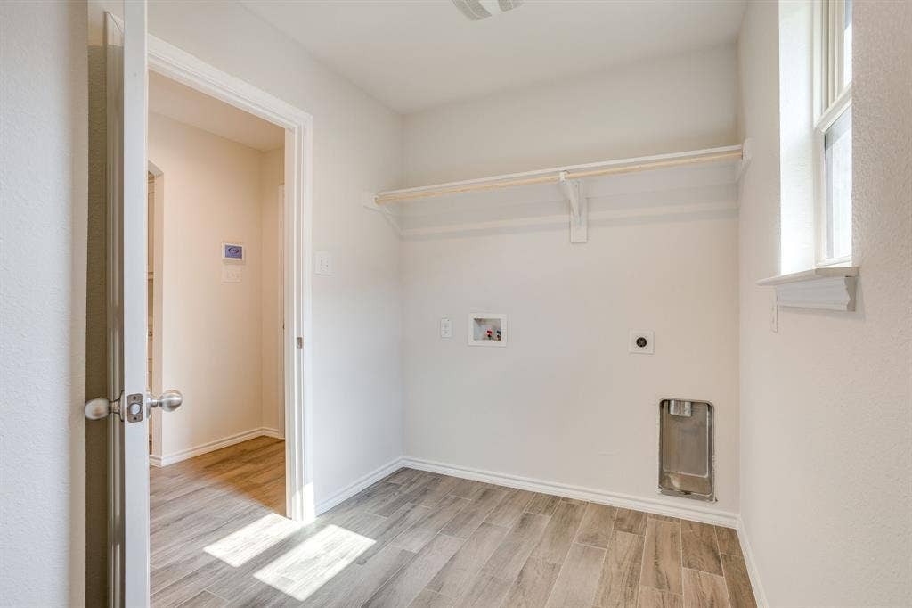 1533 Grassy Meadows Drive, Burleson, TX 76058 1533 Grassy Meadows Drive, Burleson, TX 76058