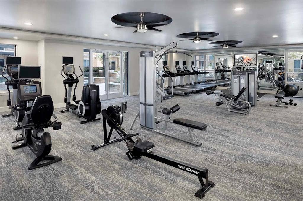 3939 W Alabama Street, #2-413, Houston, TX 77027 Apply now to receive up to 50% off base rent for 2 months!