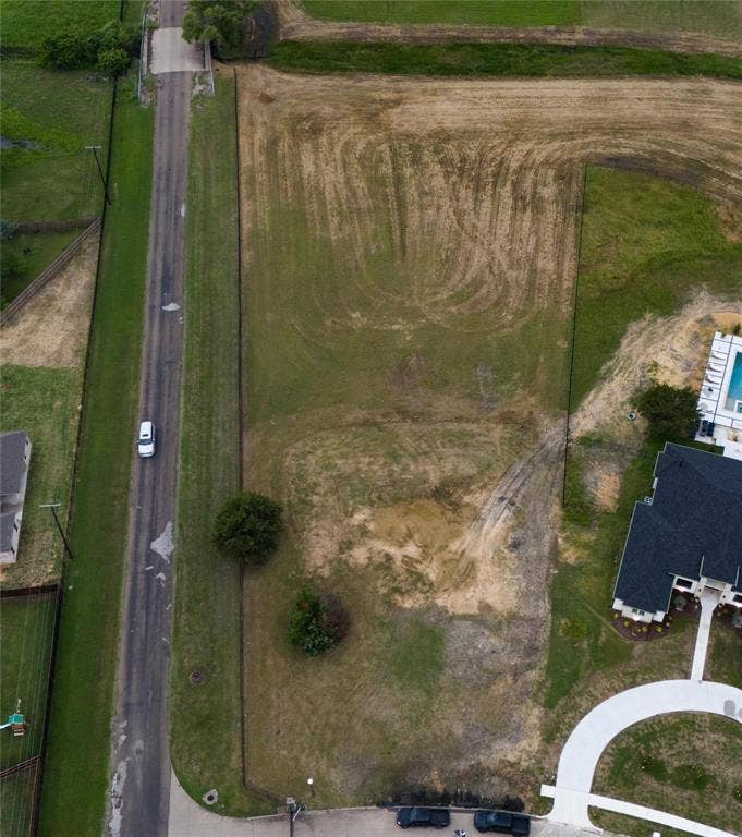 Property photo for 1304 Estate Drive, Ennis, TX