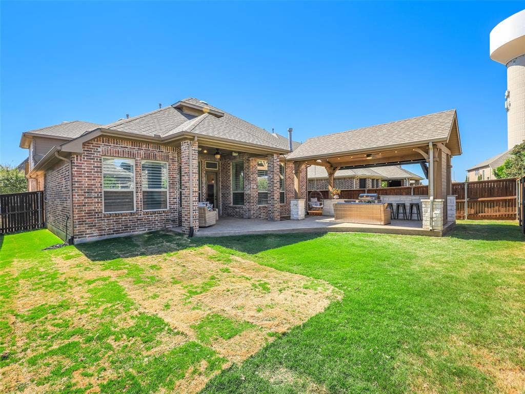 3727 Wagon Wheel Way, Celina, TX 75009 Back yard & patio