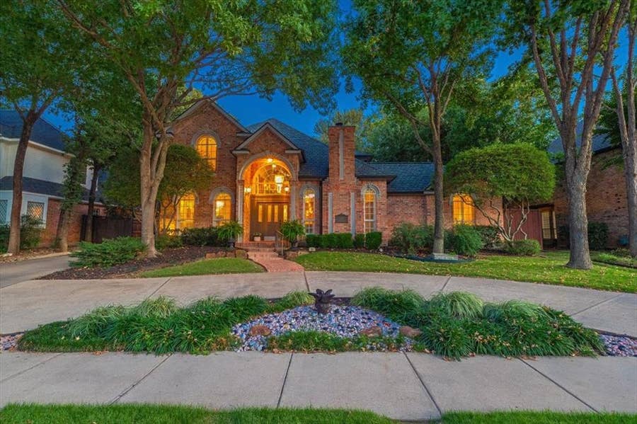 Property photo for 301 W Mill Valley Drive, Colleyville, TX