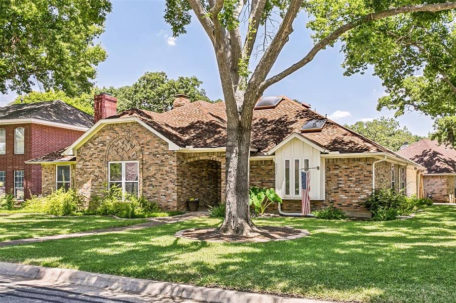 Property photo for 4801 Gaylewood Court, Arlington, TX