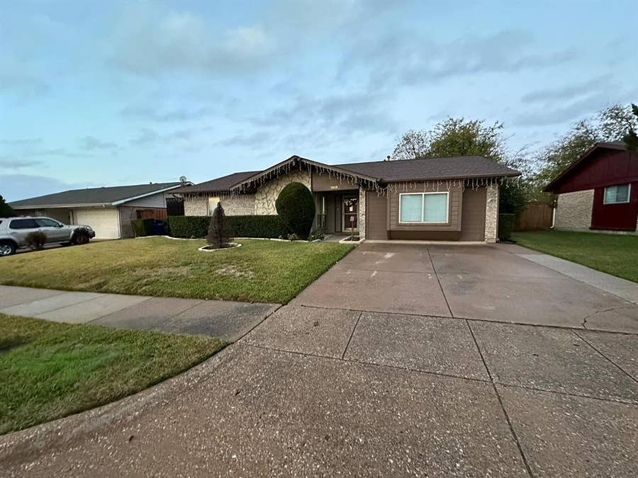 Property photo for 1803 Redbud Circle, Carrollton, TX