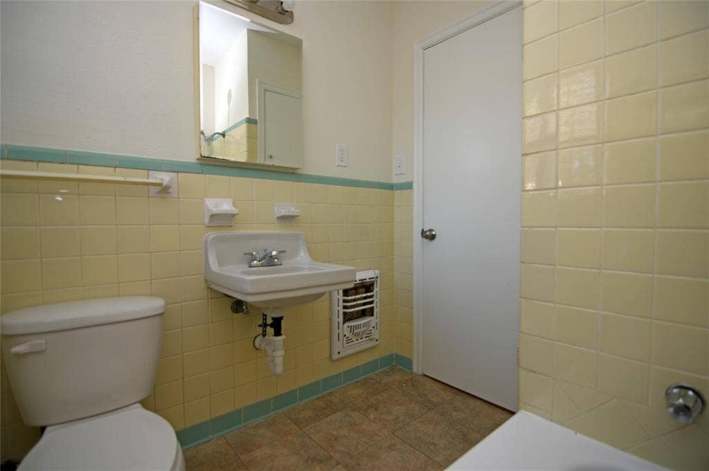 6123 Belgrade Avenue, Dallas, TX 75227 6123 Belgrade Avenue, Dallas, TX 75227