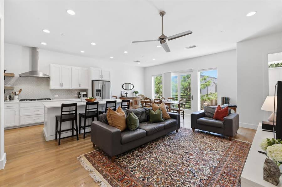 Property photo for 1282 N Prairie Avenue, Dallas, TX