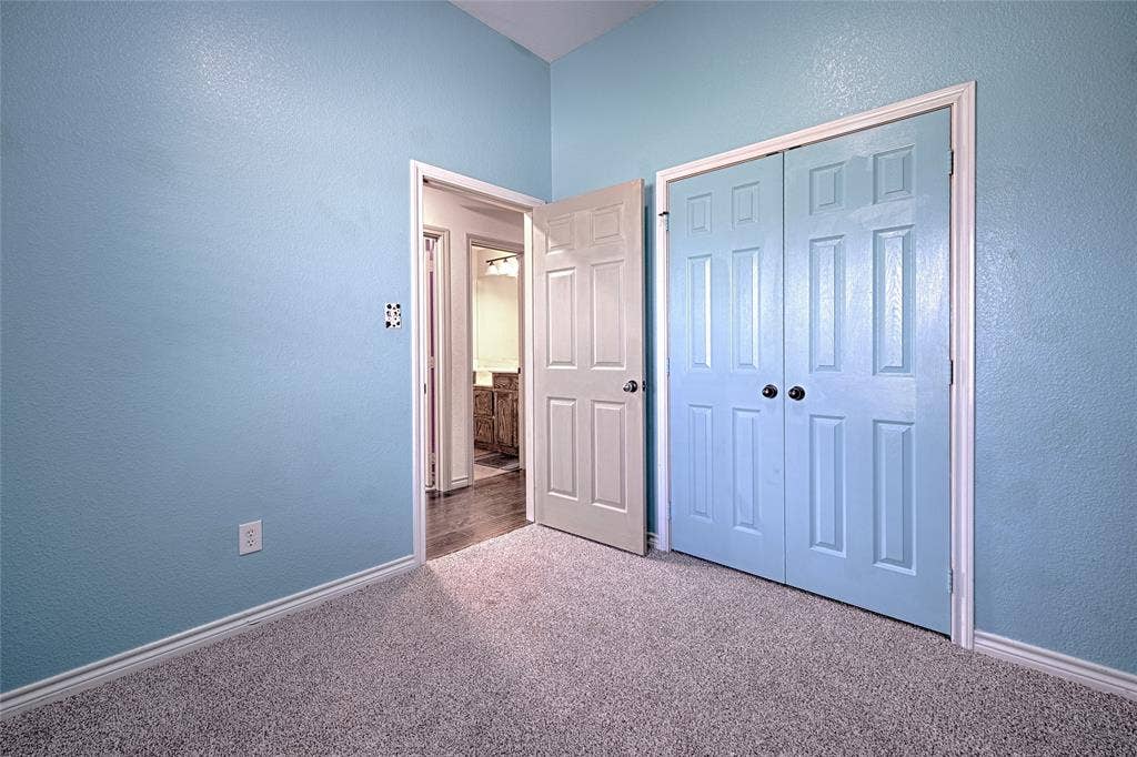 307 W Alene Drive, Mabank, TX 75147