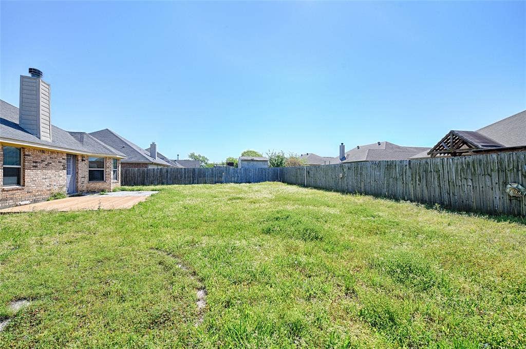 307 W Alene Drive, Mabank, TX 75147