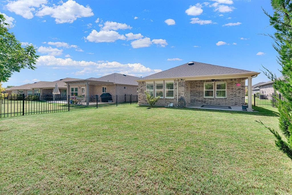 913 Rough Hollow Drive, McKinney, TX 75071 913 Rough Hollow Drive, McKinney, TX 75071