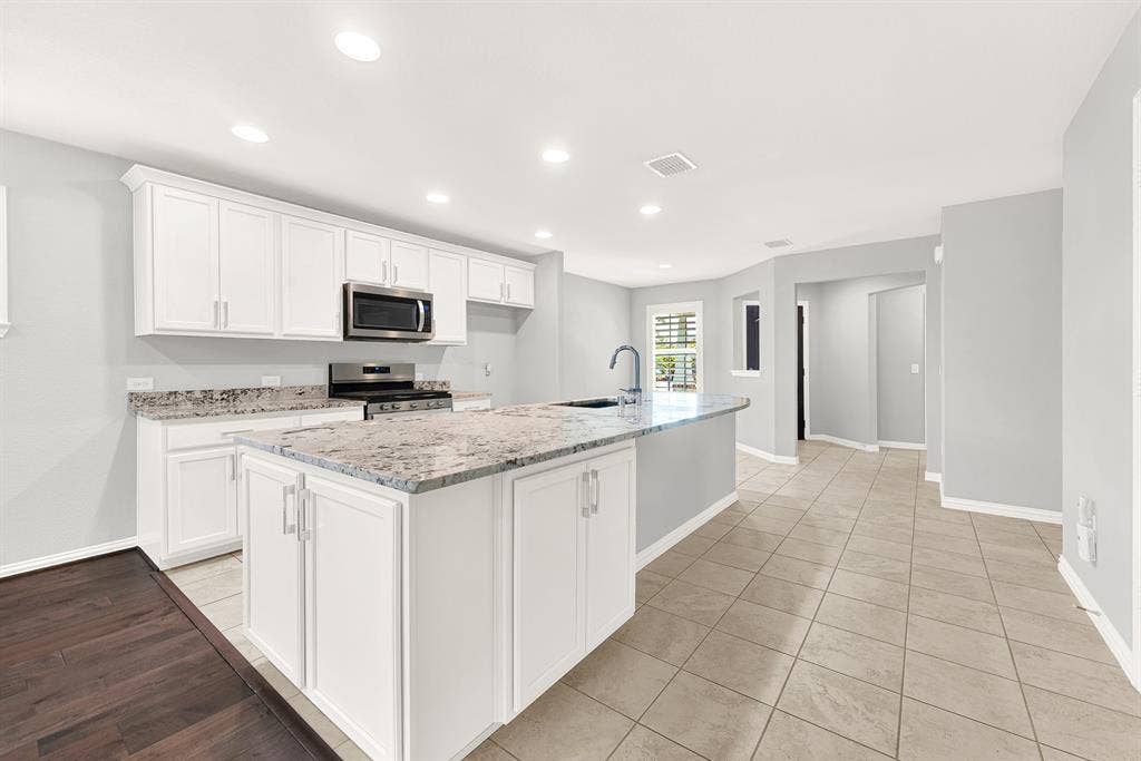 913 Rough Hollow Drive, McKinney, TX 75071 913 Rough Hollow Drive, McKinney, TX 75071