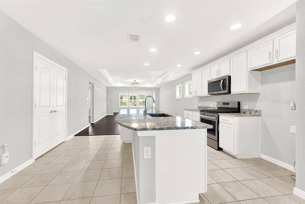 913 Rough Hollow Drive, McKinney, TX 75071 913 Rough Hollow Drive, McKinney, TX 75071