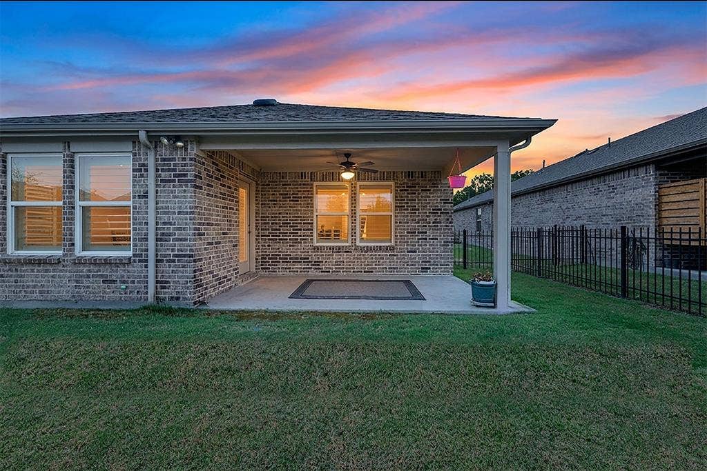 913 Rough Hollow Drive, McKinney, TX 75071 913 Rough Hollow Drive, McKinney, TX 75071