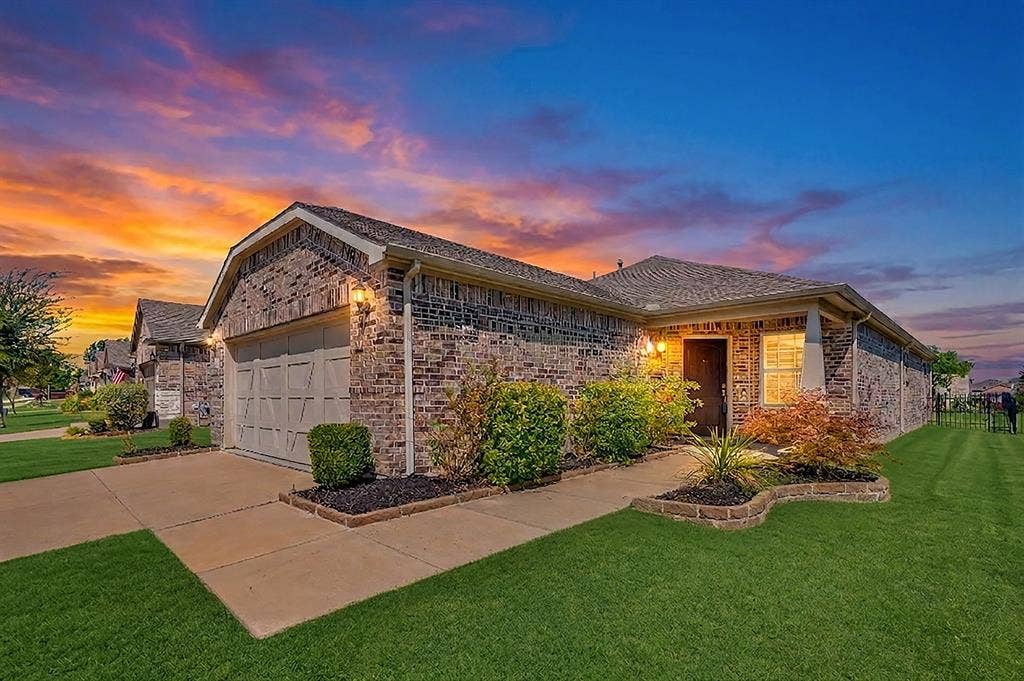 913 Rough Hollow Drive, McKinney, TX 75071 913 Rough Hollow Drive, McKinney, TX 75071