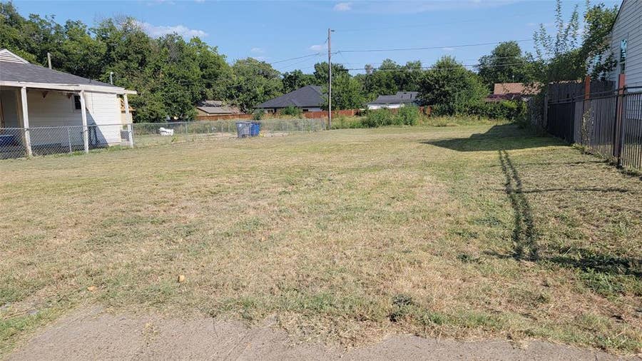Property photo for 2450 Stovall Drive, Dallas, TX