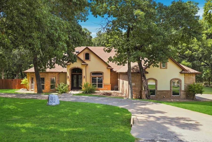 Property photo for 159 Willow Run, Waxahachie, TX