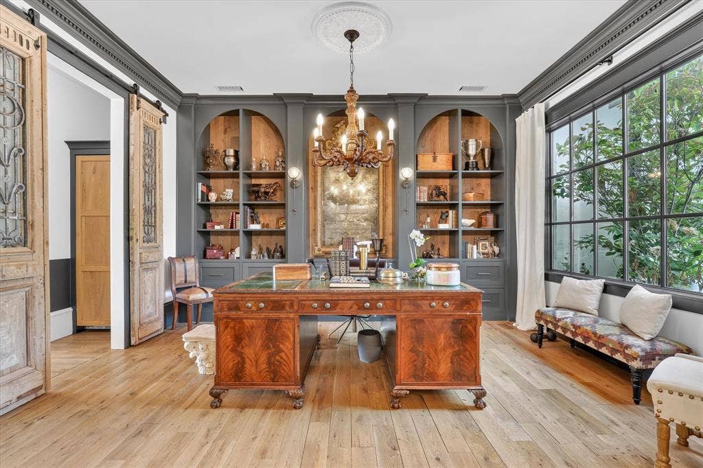 5 SAVANNAH Circle, Frisco, TX 75034 Handsome private study with custom built-ins, abundant natural light and distinctive architectural details.