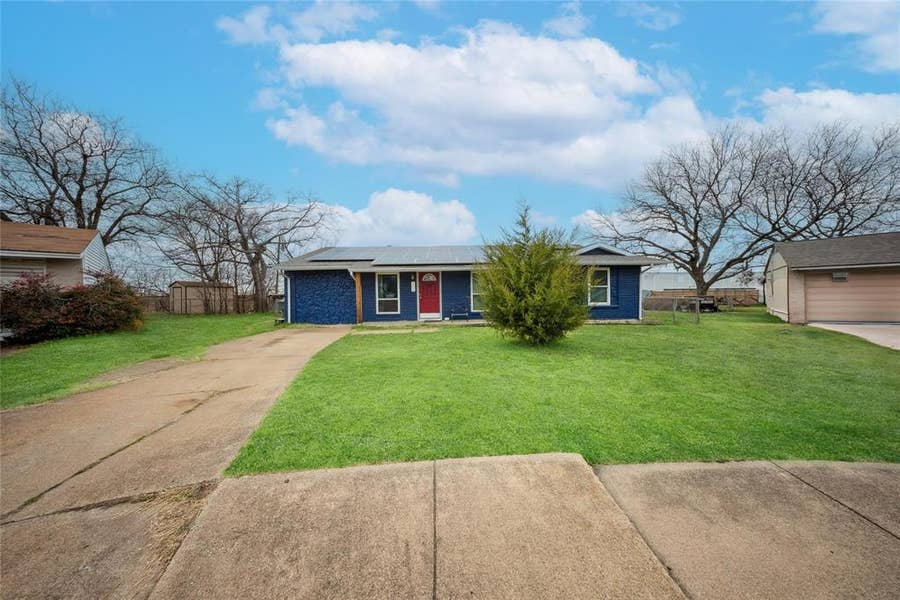 Property photo for 106 Glenview Place, Hutchins, TX