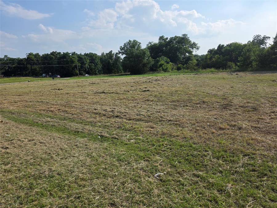 Property photo for 5405 Lake Granbury Trail, Granbury, TX