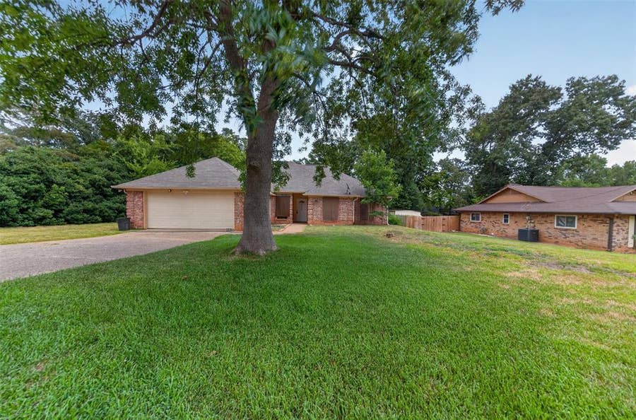 Property photo for 9314 Londonderry, Tyler, TX