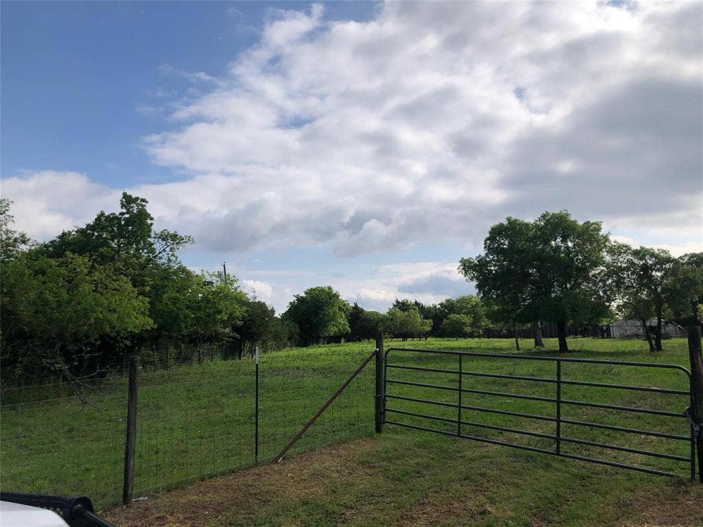 15411 Seagoville Road, Dallas, TX 75253 15411 Seagoville Road, Dallas, TX 75253