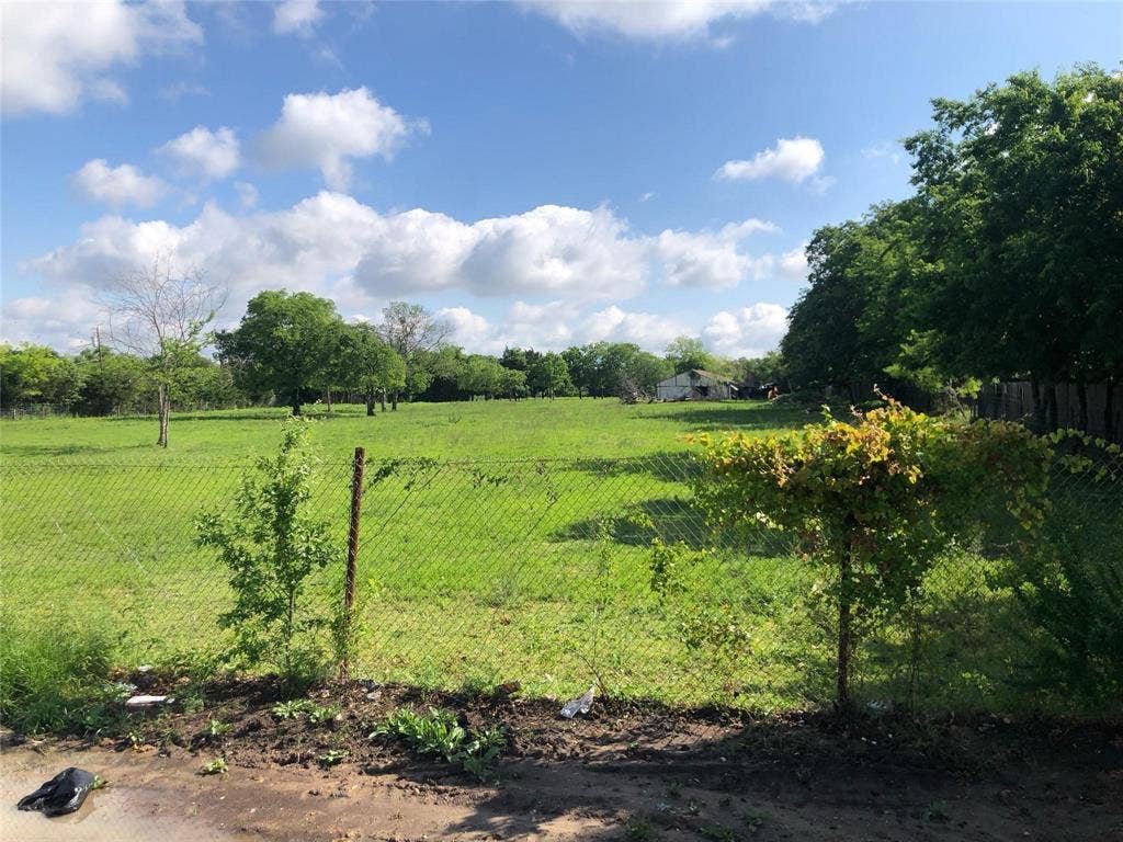 15411 Seagoville Road, Dallas, TX 75253 15411 Seagoville Road, Dallas, TX 75253