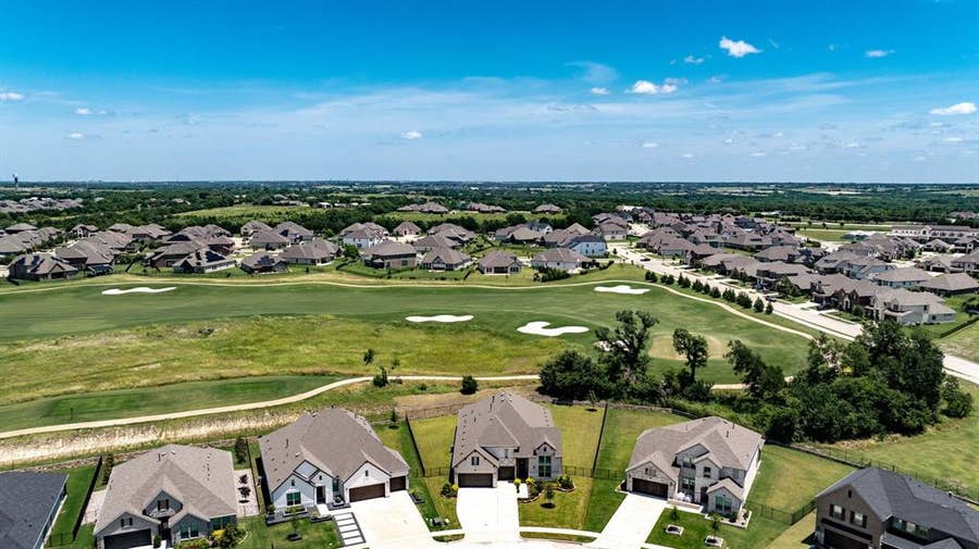 Property photo for 4169 Yellow Jasmine Lane, Heath, TX