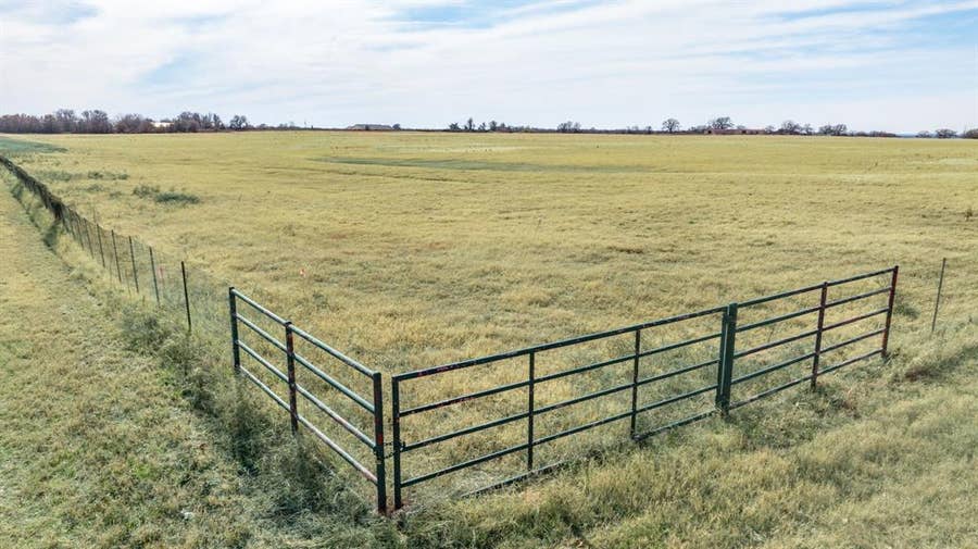 Property photo for 2832 Campbell Road, Tolar, TX