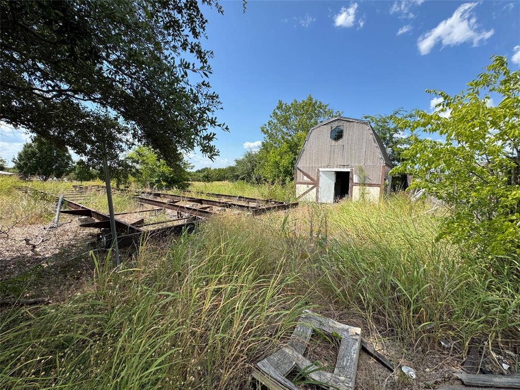 13899 County Road 760, Nevada, TX 75173 13899 County Road 760, Nevada, TX 75173