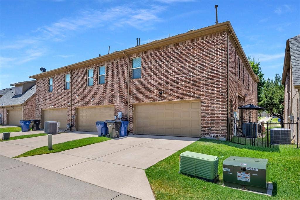 5646 Grosseto Drive, Frisco, TX 75034