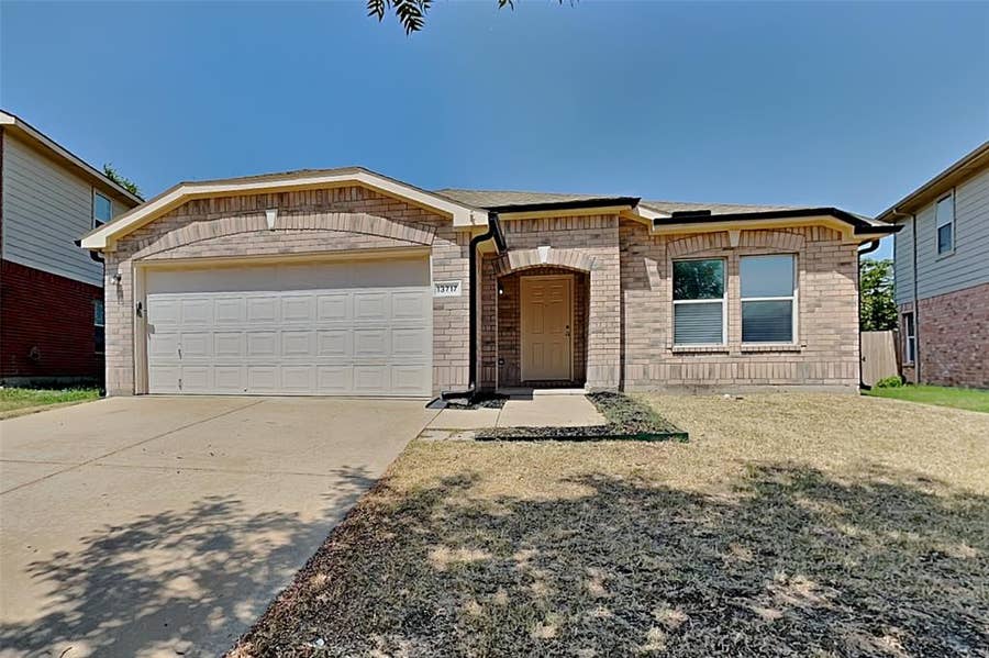 Property photo for 13717 Canyon Ranch Road, Fort Worth, TX