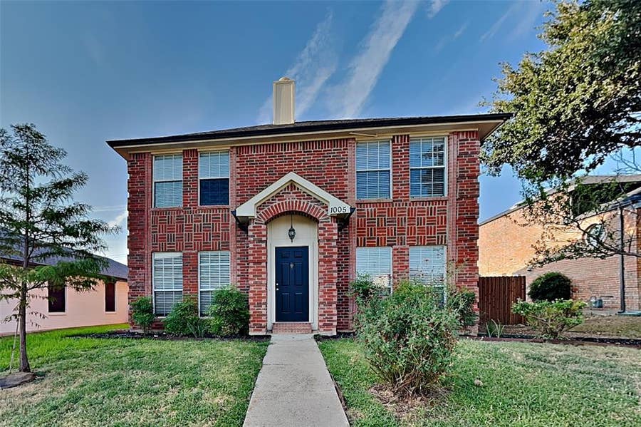 Property photo for 1005 Lake Bluff Drive, Flower Mound, TX