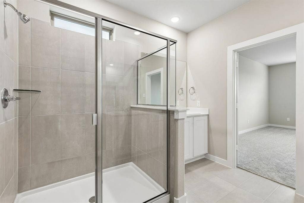 15105 Ram Rock Drive, Aledo, TX 76008 Primary Bathroom in the Winters home plan by Trophy Signature Homes – REPRESENTATIVE PHOTO