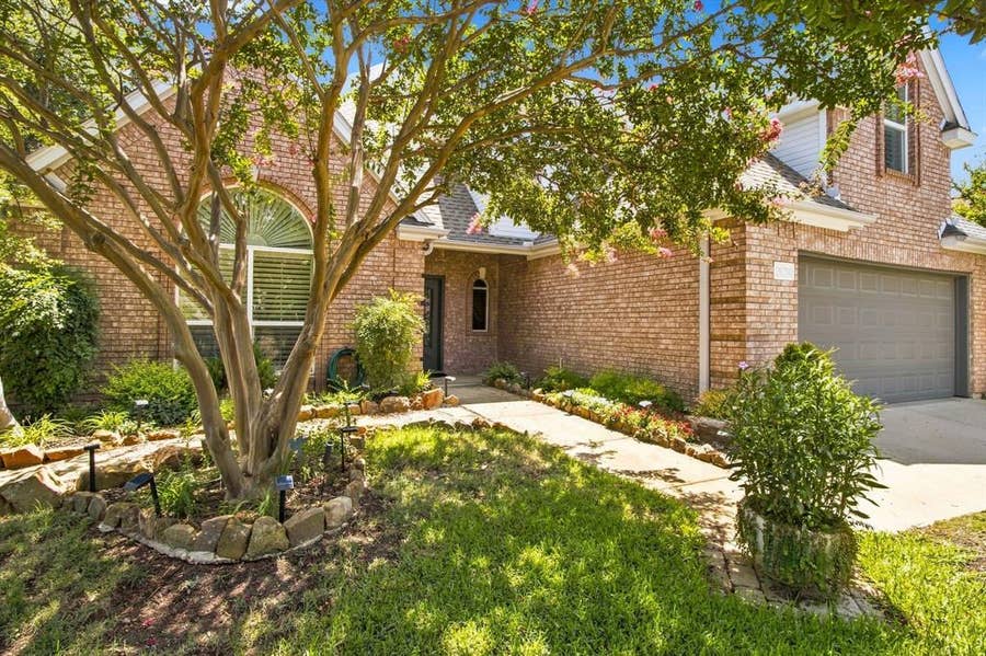 Property photo for 2620 Heather Brook Court, Bedford, TX