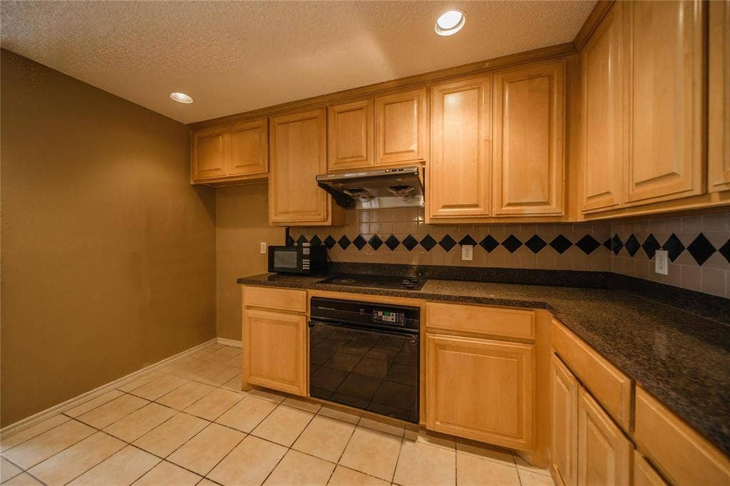 3325 Devonshire Drive, Plano, TX 75075