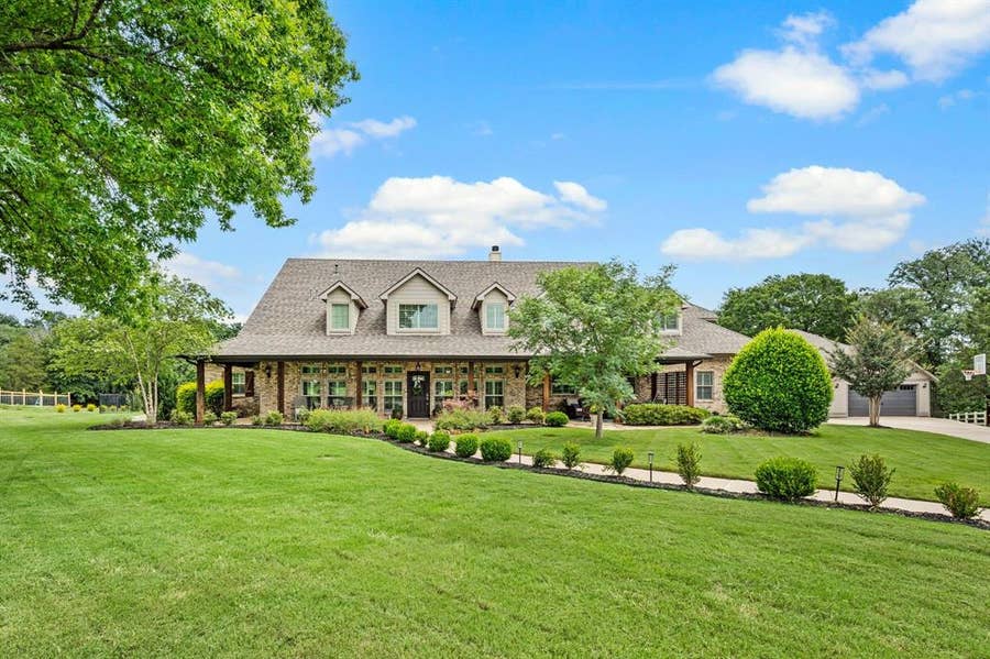 Property photo for 7400 Arabian Circle, Flower Mound, TX