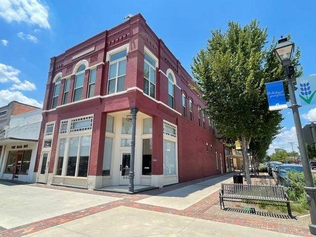 Property photo for 203 N DALLAS Street, #203, Ennis, TX