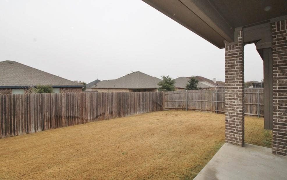 122 Sierra Drive, Waxahachie, TX 75167 122 Sierra Drive, Waxahachie, TX 75167