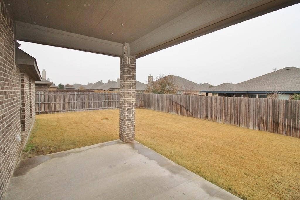122 Sierra Drive, Waxahachie, TX 75167 122 Sierra Drive, Waxahachie, TX 75167
