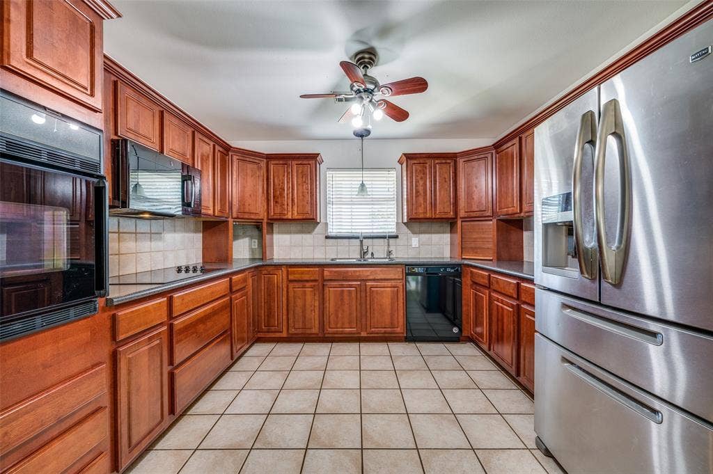 7889 County Road 134, Celina, TX 75009 7889 County Road 134, Celina, TX 75009