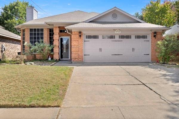 Property photo for 8724 Mystic Trail, Fort Worth, TX
