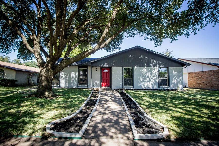 Property photo for 2813 Ripplewood Drive, Garland, TX