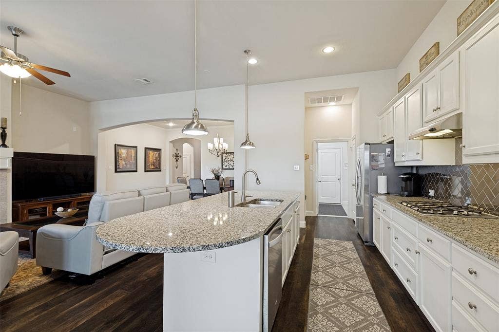 4309 Switchgrass Street, Celina, TX 75009 4309 Switchgrass Street, Celina, TX 75009