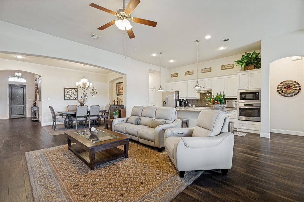 4309 Switchgrass Street, Celina, TX 75009 4309 Switchgrass Street, Celina, TX 75009