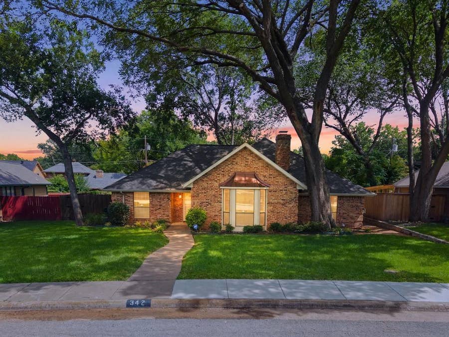 Property photo for 342 Hillcroft Drive, Duncanville, TX