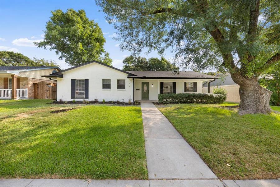 Property photo for 1414 Park East Drive, Garland, TX